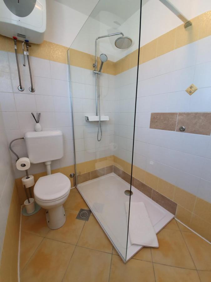 Apartments Borghetto Vinkuran Exterior photo